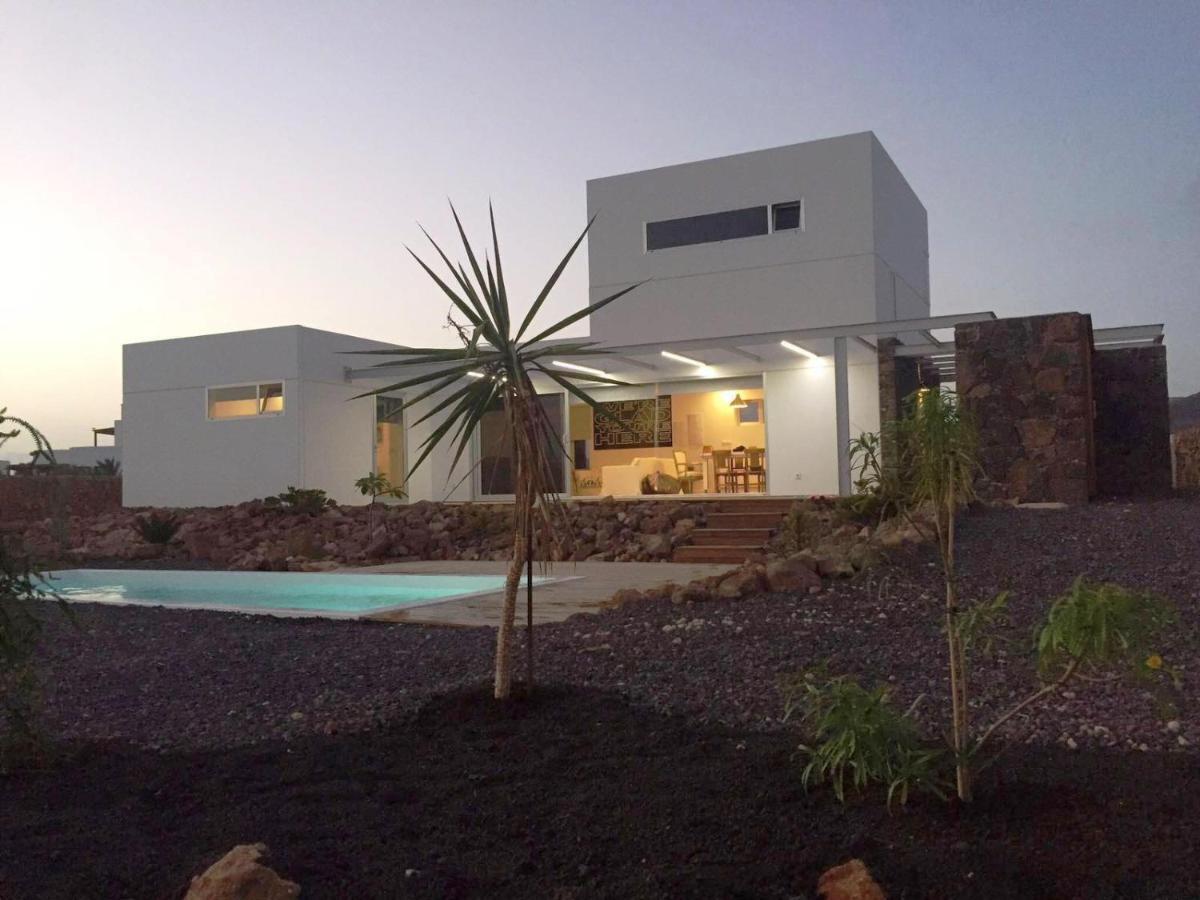 Majanicho Rock - Villa With Heated Pool Lajares Ngoại thất bức ảnh